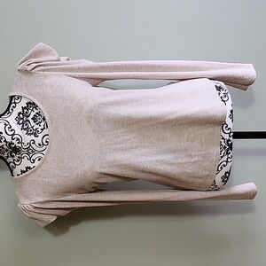 GILLI long sleeve strong shoulder cream top